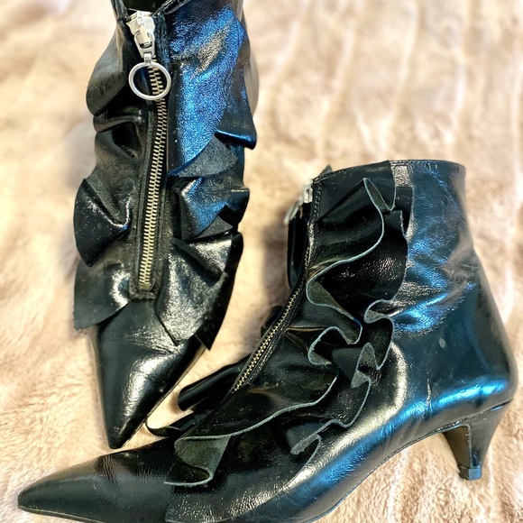 ZARA Ruffle Zip Up Ankle boots - Picture 2 of 7
